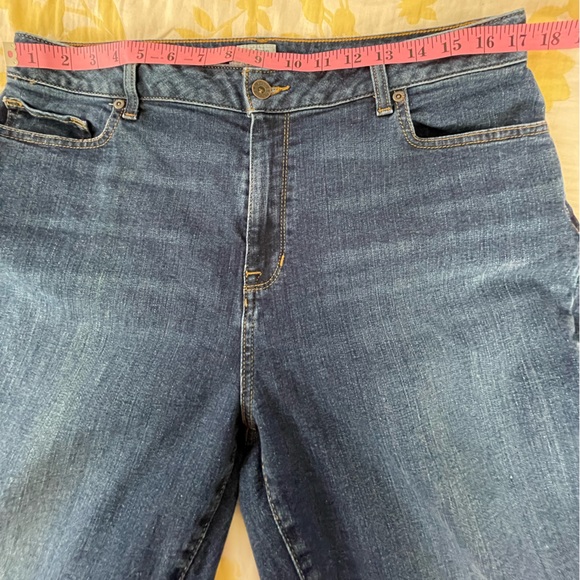 L.L. Bean Classic Fit Jeans, Blue, Women Size 16 M/T - Picture 6 of 12